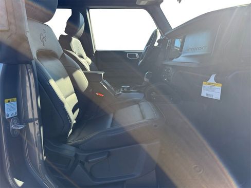New 2025 Ford Bronco Badlands image 15