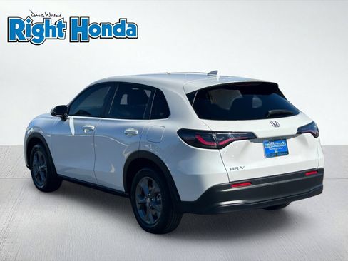 Certified 2026 Honda HR-V LX image 5