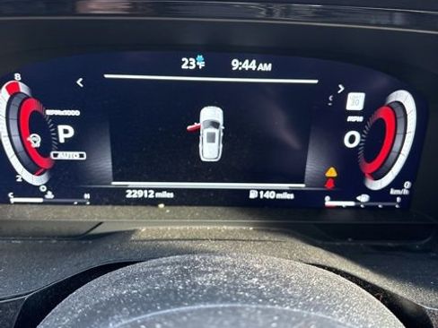 Used 2024 Nissan Pathfinder Platinum image 16