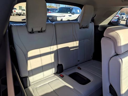 New 2026 INFINITI QX60 Luxe w/ Family Package image 22