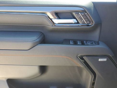 New 2026 GMC Sierra 2500 AT4 w/ AT4 Premium Plus Package AWD/4WD image 18