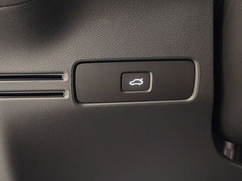 New 2026 Volvo XC40 B5 Ultra w/ Protection Package Premier AWD/4WD image 21
