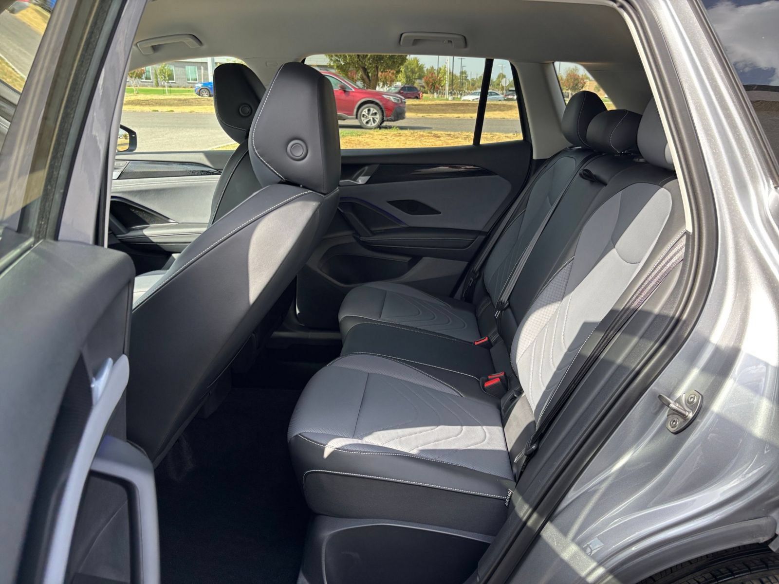 Used 2026 Volkswagen Tiguan SE AWD/4WD image 27