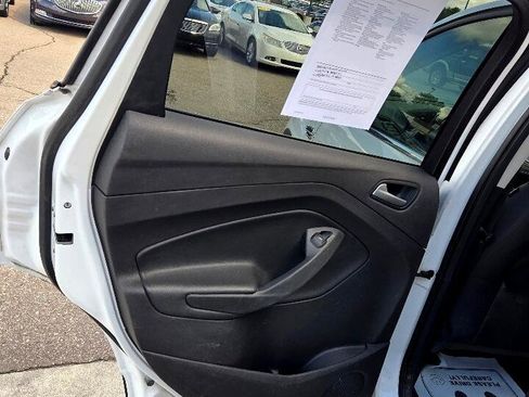 Used 2016 Ford Escape SE image 12