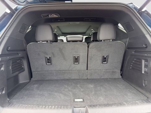 Used 2025 Chevrolet Traverse High Country w/ LPO, Floor Liner Package AWD/4WD image 19
