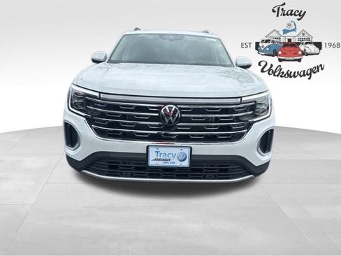 New 2026 Volkswagen Atlas SEL image 2