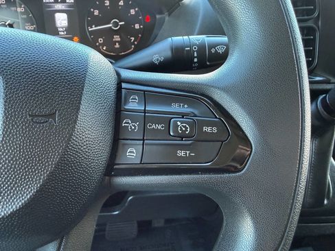 Used 2025 RAM ProMaster 2500 w/ Convenience Group FWD image 30