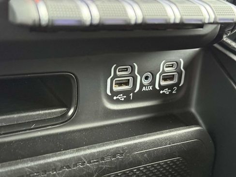 Used 2023 RAM 1500 Limited AWD/4WD image 29