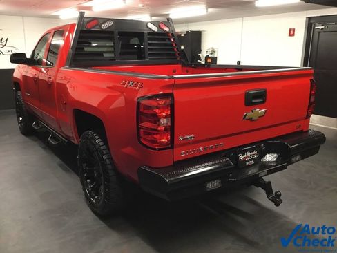 Used 2019 Chevrolet Silverado 1500 LT AWD/4WD image 7