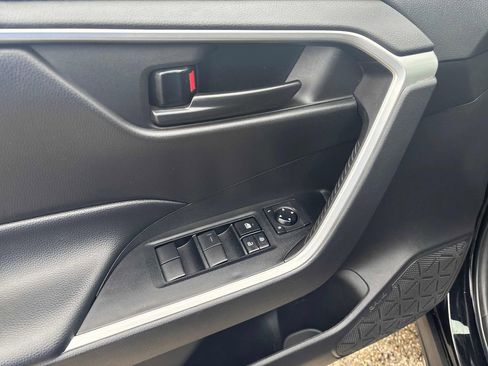 Used 2023 Toyota RAV4 LE image 11