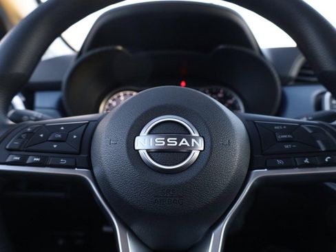 New 2025 Nissan Versa SV w/ Trunk Package image 9