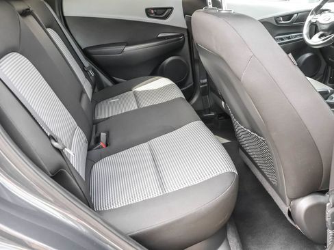 Used 2020 Hyundai Kona SEL AWD/4WD image 32
