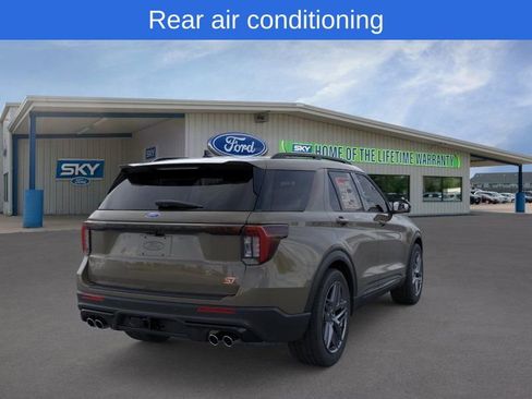New 2026 Ford Explorer ST w/ Sun And Sound Package image 8