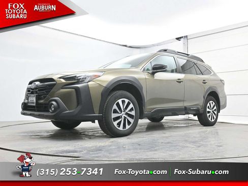 Used 2023 Subaru Outback Premium image 22