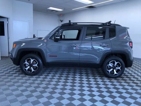 Used 2022 Jeep Renegade Trailhawk w/ Trailer Tow Group image 12
