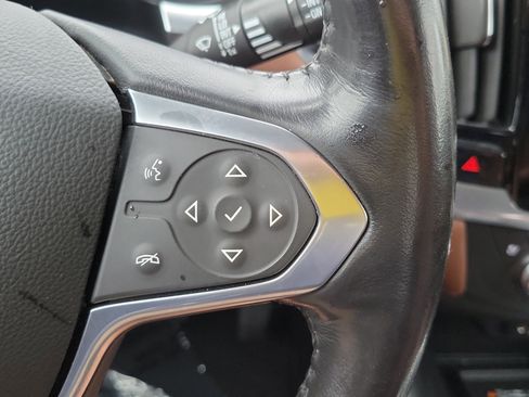 Used 2021 Chevrolet Traverse High Country AWD/4WD image 34