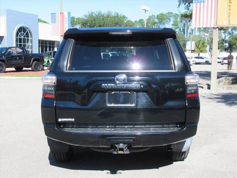 Used 2016 Toyota 4Runner SR5 image 5