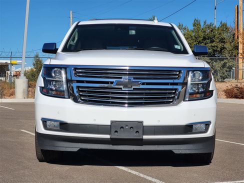 Used 2018 Chevrolet Suburban Premier image 2