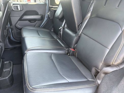 Used 2024 Jeep Wrangler Unlimited Sahara w/ Technology Group AWD/4WD image 22