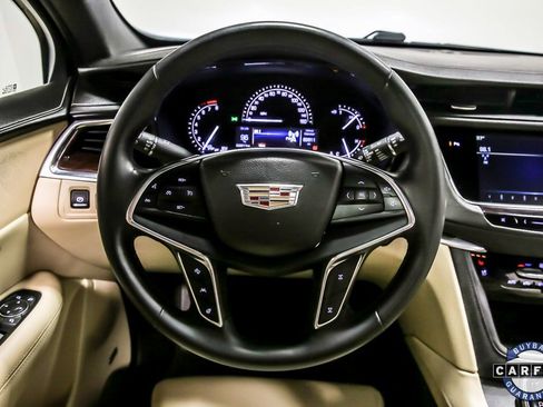 Used 2017 Cadillac XT5 Premium Luxury w/ Advanced Security Package image 21