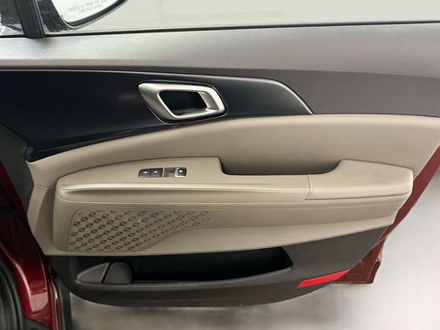 Used 2026 Kia Carnival FWD image 34
