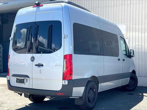 Used 2025 Mercedes-Benz Sprinter 2500 image 7