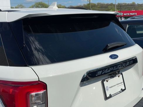 Used 2022 Ford Explorer XLT w/ Equipment Group 202A AWD/4WD image 35