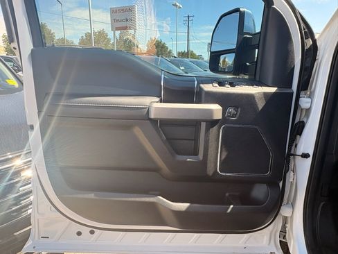 Used 2019 Ford F350 Platinum w/ Platinum Ultimate Package AWD/4WD image 13