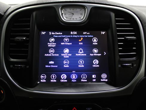 Used 2019 Chrysler 300 Touring w/ Sport Appearance Package image 17