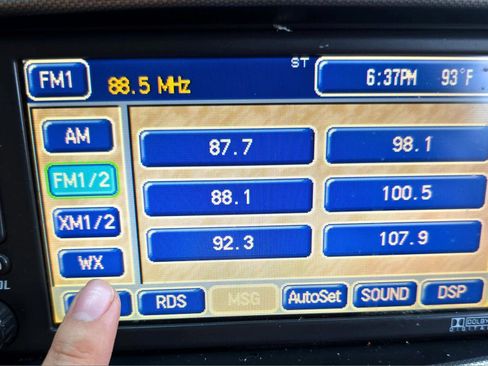 Used 2004 Cadillac XLR image 30