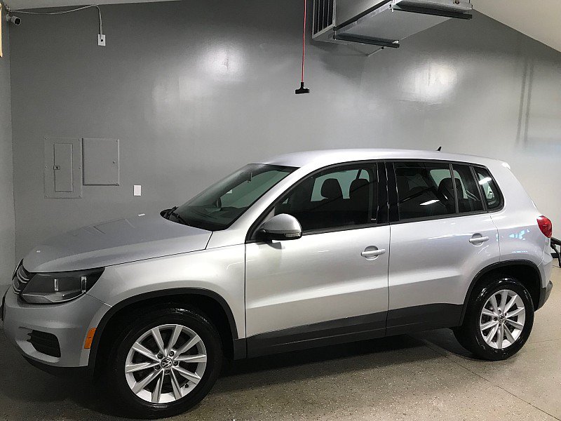 Used 2017 Volkswagen Tiguan Limited w/ Alloy Wheels Package AWD/4WD image 7