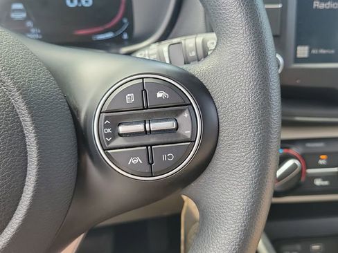 Used 2025 Kia Soul LX FWD image 19