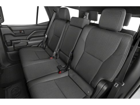 Used 2025 Toyota 4Runner SR5 AWD/4WD image 8