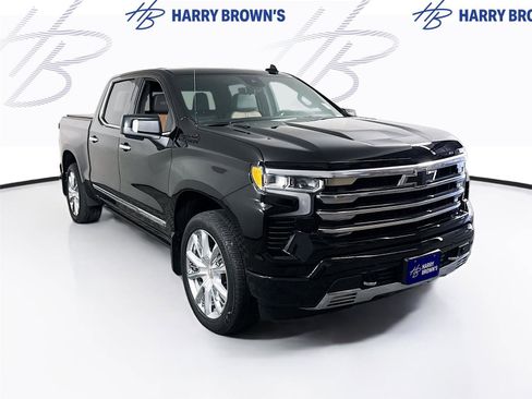 Used 2025 Chevrolet Silverado 1500 High Country w/ High Country Premium Package AWD/4WD image 28