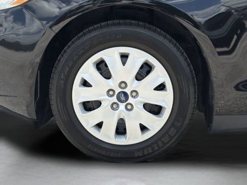 Used 2020 Ford Fusion S FWD image 29