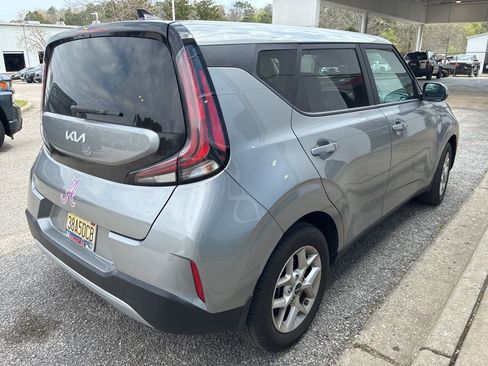 Used 2023 Kia Soul LX w/ Option Group 015 image 3