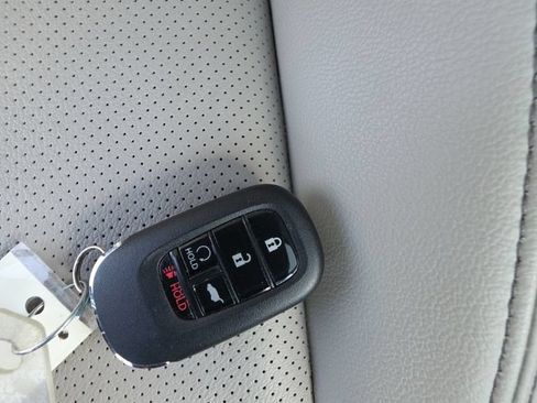 Used 2024 Honda HR-V EX-L image 34