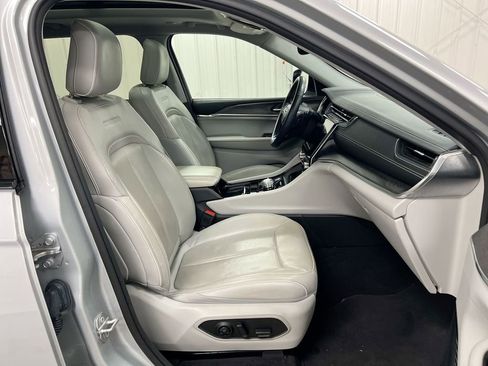 Used 2021 Jeep Grand Cherokee L Overland image 23