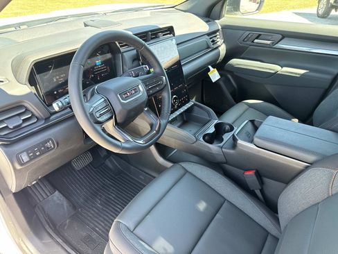 New 2026 GMC Terrain AT4 w/ Convenience Package III AWD/4WD image 23