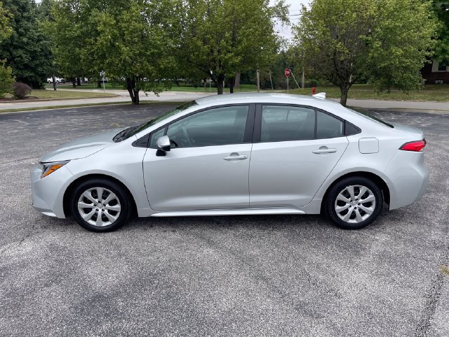 Used 2025 Toyota Corolla LE FWD image 8