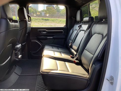 Used 2024 RAM 1500 Laramie RWD image 9