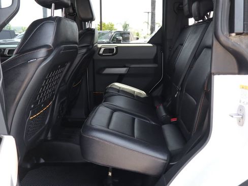 Used 2023 Ford Bronco Badlands w/ Sasquatch Package AWD/4WD image 42