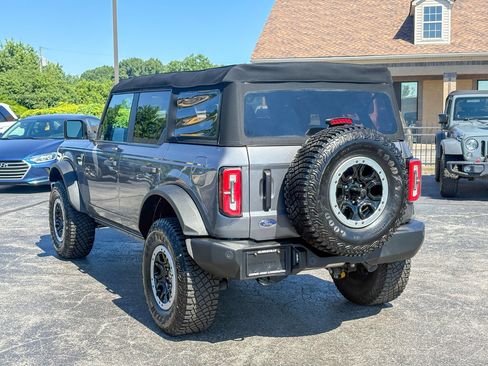 Used 2023 Ford Bronco Big Bend w/ Sasquatch Package AWD/4WD image 11
