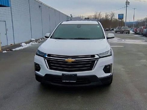 Certified 2023 Chevrolet Traverse LT image 3