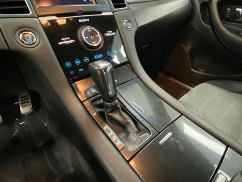 Used 2018 Ford Taurus SHO AWD/4WD image 27