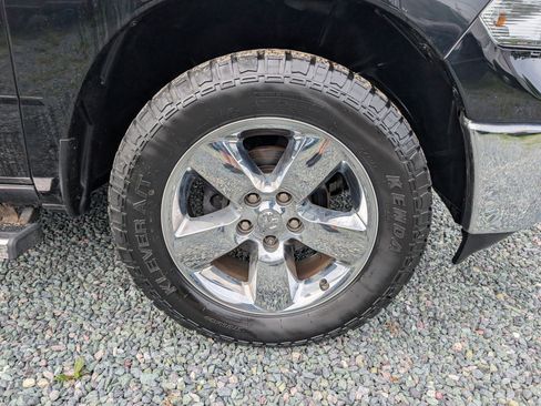 Used 2019 RAM 1500 Big Horn AWD/4WD image 9