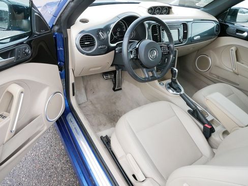 Used 2015 Volkswagen Beetle R-Line image 9