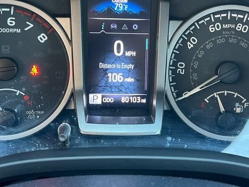 Used 2022 Toyota Tacoma SR5 AWD/4WD image 31