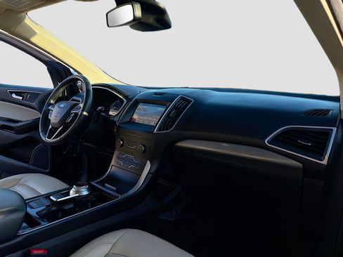 Used 2019 Ford Edge SEL w/ Equipment Group 201A image 4
