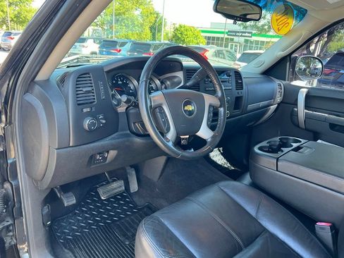 Used 2010 Chevrolet Silverado 1500 LT w/ Power Pack Plus AWD/4WD image 17